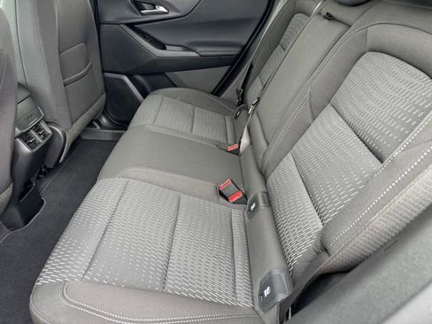 Used 2025 Chevrolet Equinox LT FWD image 19