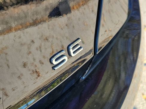 Used 2025 Volkswagen Jetta SE image 7