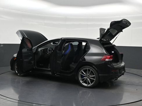 Used 2024 Volkswagen Golf R AWD/4WD image 33