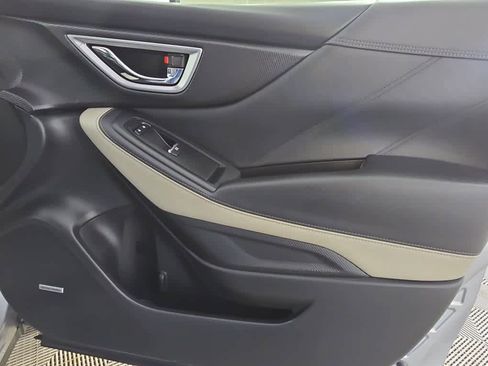 Used 2023 Subaru Forester Limited image 9