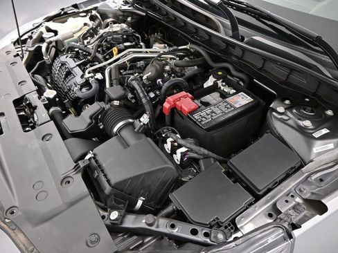 Used 2024 Nissan Altima 2.5 SV image 31