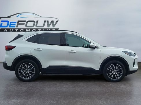 Used 2024 Ford Escape PHEV w/ PHEV Premium Package image 2