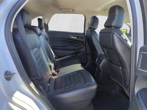 Used 2024 Ford Edge SEL image 18
