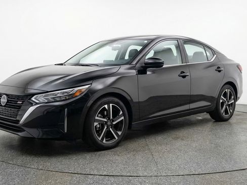 Used 2025 Nissan Sentra SV FWD image 3