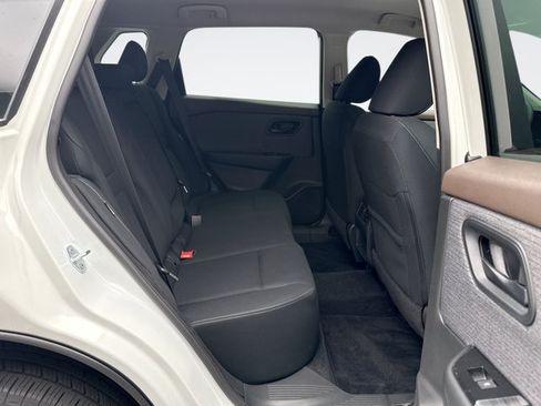 Used 2023 Nissan Rogue S AWD/4WD image 17