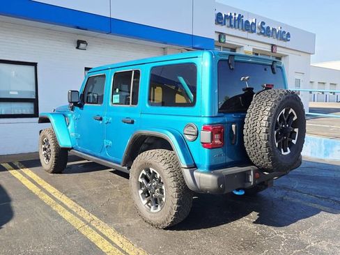Used 2024 Jeep Wrangler Unlimited Rubicon 4xe AWD/4WD image 3