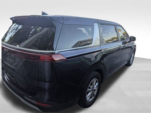 Certified 2024 Kia Carnival LX image 7