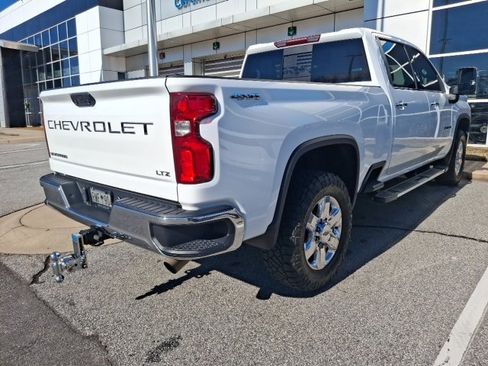 Used 2023 Chevrolet Silverado 2500 LTZ w/ LTZ Convenience Package image 6