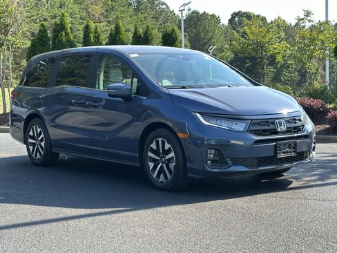 Used 2026 Honda Odyssey EX-L image 2