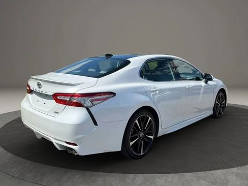 Used 2019 Toyota Camry XSE FWD image 7