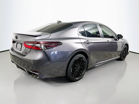 Used 2023 Toyota Camry SE image 4