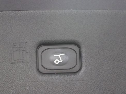 Used 2022 Lincoln Nautilus Reserve w/ Equipment Group 201A image 14