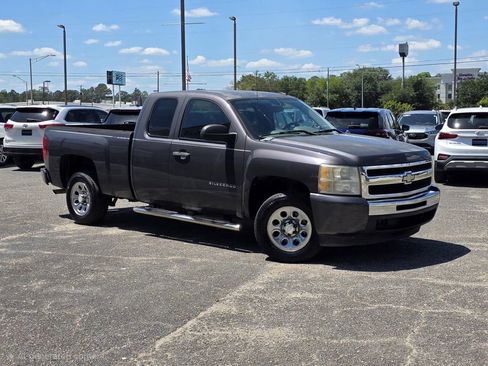 Used 2011 Chevrolet Silverado 1500 LS image 2