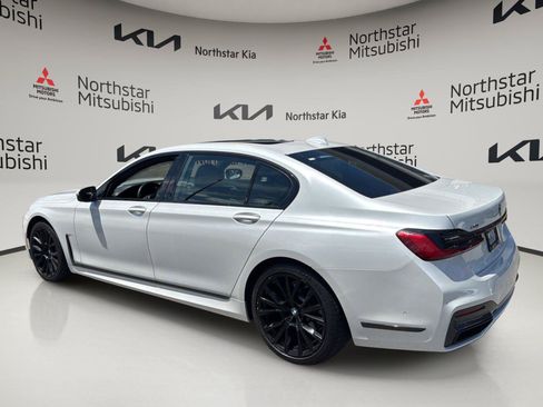 Used 2022 BMW 740i xDrive w/ M Sport Package AWD/4WD image 4