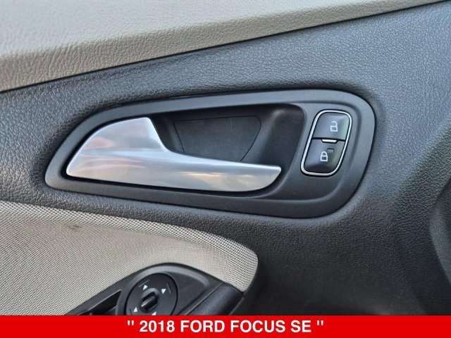 Used 2018 Ford Focus SE FWD image 11