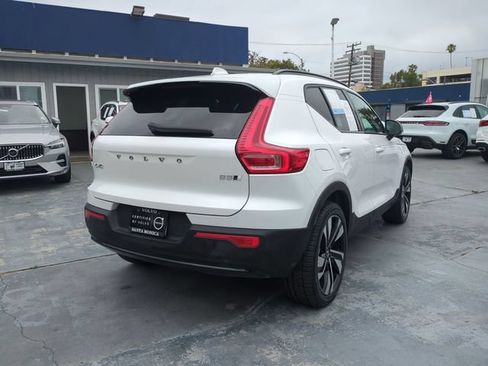 Used 2023 Volvo XC40 B5 Plus w/ Protection Package Premier AWD/4WD image 3