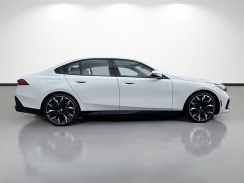 New 2026 BMW 530i w/ M Sport Package image 2
