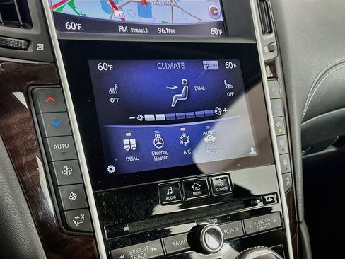 Used 2018 INFINITI Q50 Luxe w/ Sensory Package (Luxe) AWD/4WD image 24