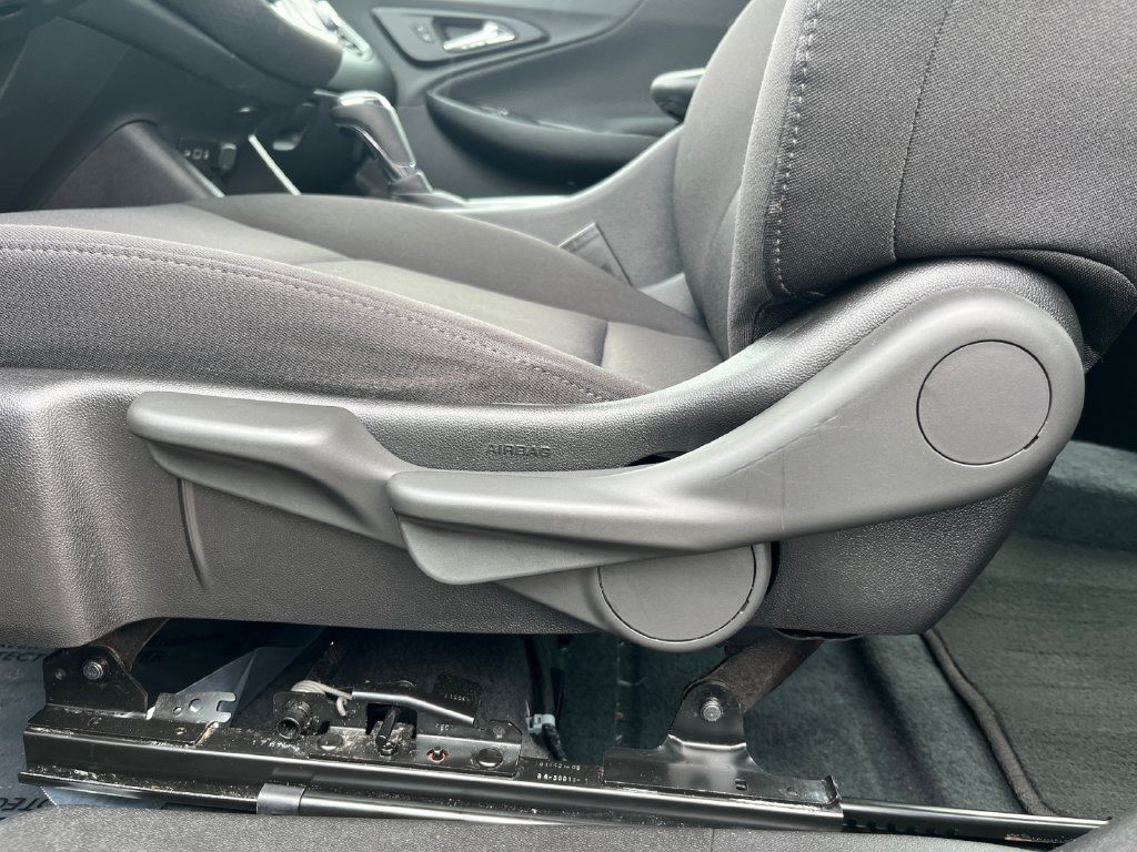 Used 2019 Chevrolet Malibu LS FWD image 16