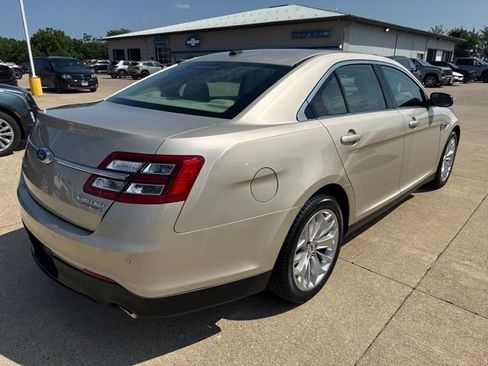 Used 2018 Ford Taurus Limited FWD image 6