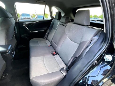 Used 2024 Toyota RAV4 XLE image 24