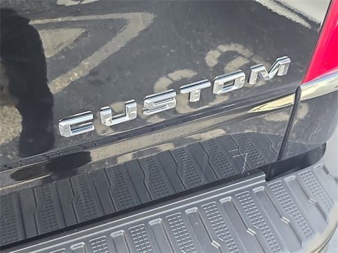 Used 2025 Chevrolet Silverado 1500 Custom image 8