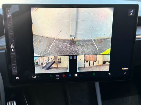 Used 2024 Tesla Model X AWD/4WD image 34