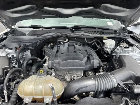 Used 2020 Ford Mustang Coupe RWD image 25