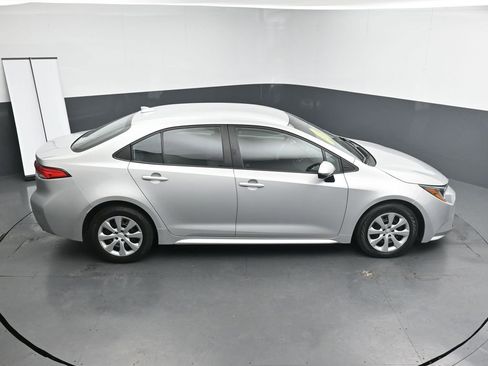 Used 2023 Toyota Corolla LE image 17