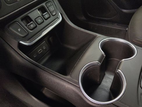 Used 2020 GMC Terrain SLE image 26