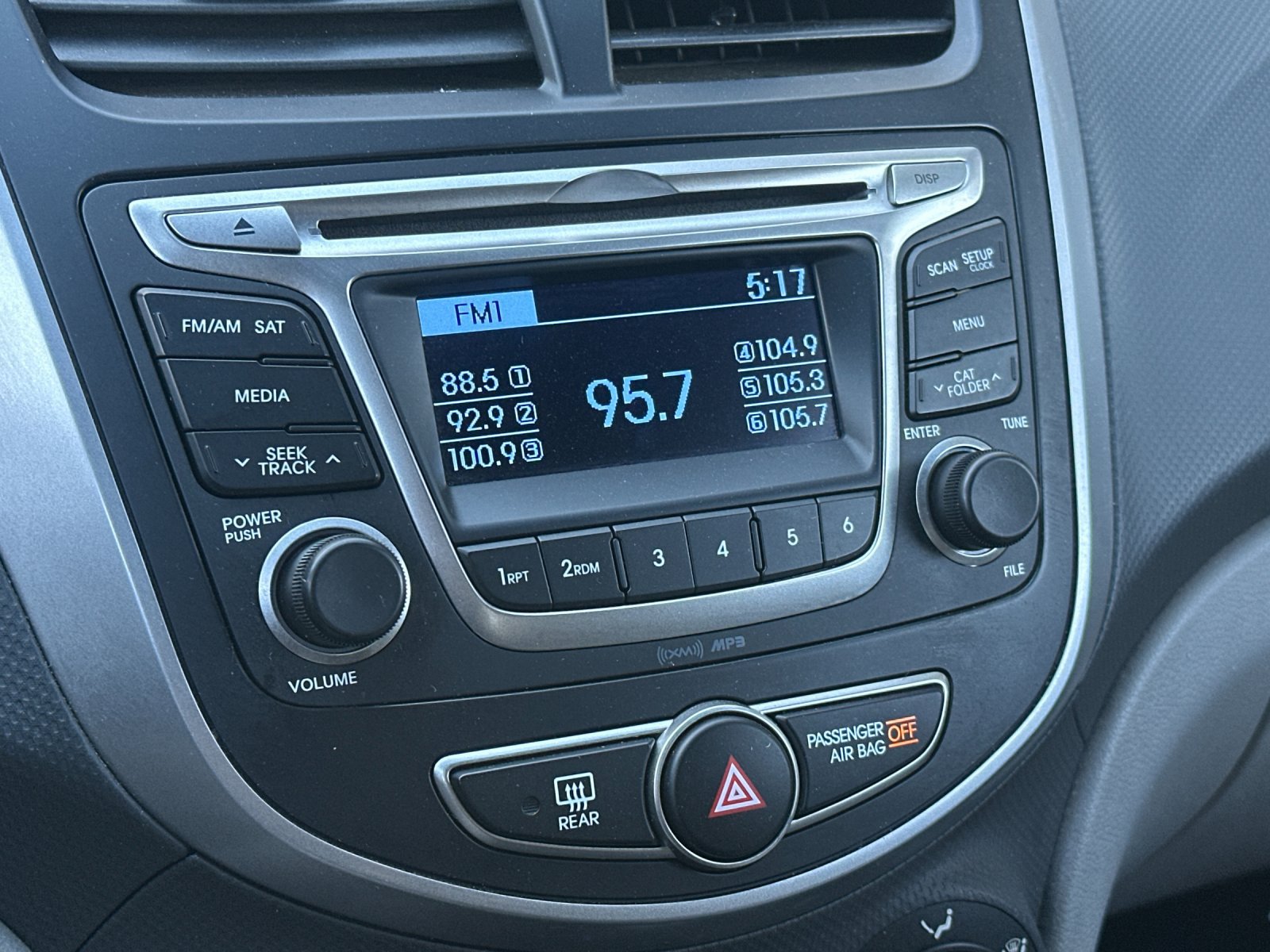 Used 2016 Hyundai Accent SE FWD image 17