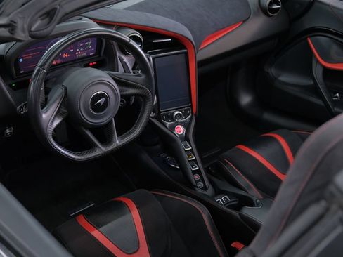 Used 2020 McLaren 720S Spider RWD image 17