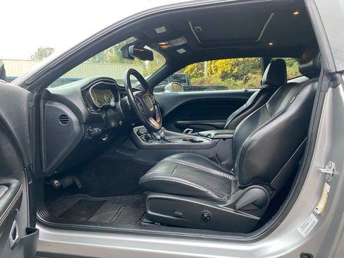 Used 2016 Dodge Challenger SXT Plus image 16