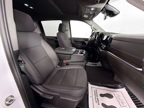 Used 2024 Chevrolet Silverado 2500 LT image 28