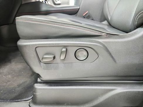 Used 2024 Chevrolet Suburban RST image 20