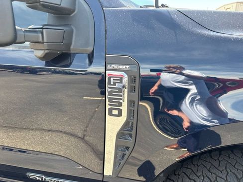 Used 2024 Ford F250 Lariat AWD/4WD image 3