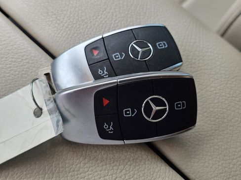Used 2021 Mercedes-Benz GLE 350 w/ Premium Package image 32