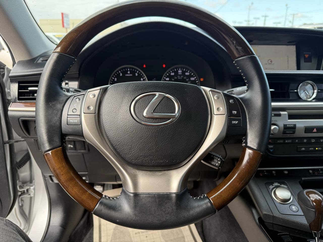 Used 2014 Lexus ES 350 w/ Luxury Package FWD image 14