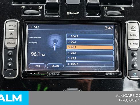 Used 2015 Nissan Leaf SL w/ Premium Package image 31