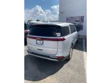 Used 2022 Kia Carnival LX image 3