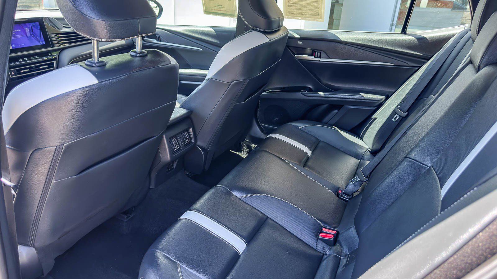 Certified 2025 Toyota Camry SE FWD image 19