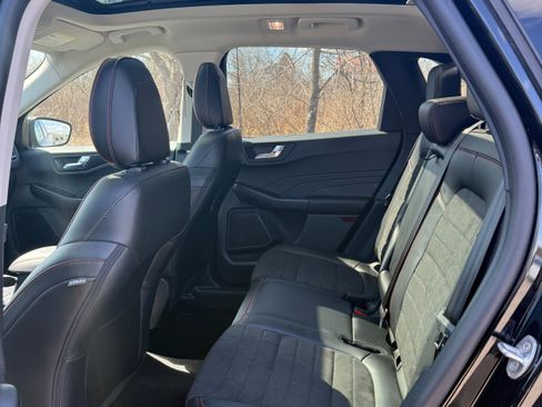 Used 2022 Ford Escape SEL w/ SEL Stealth AWD Package image 22