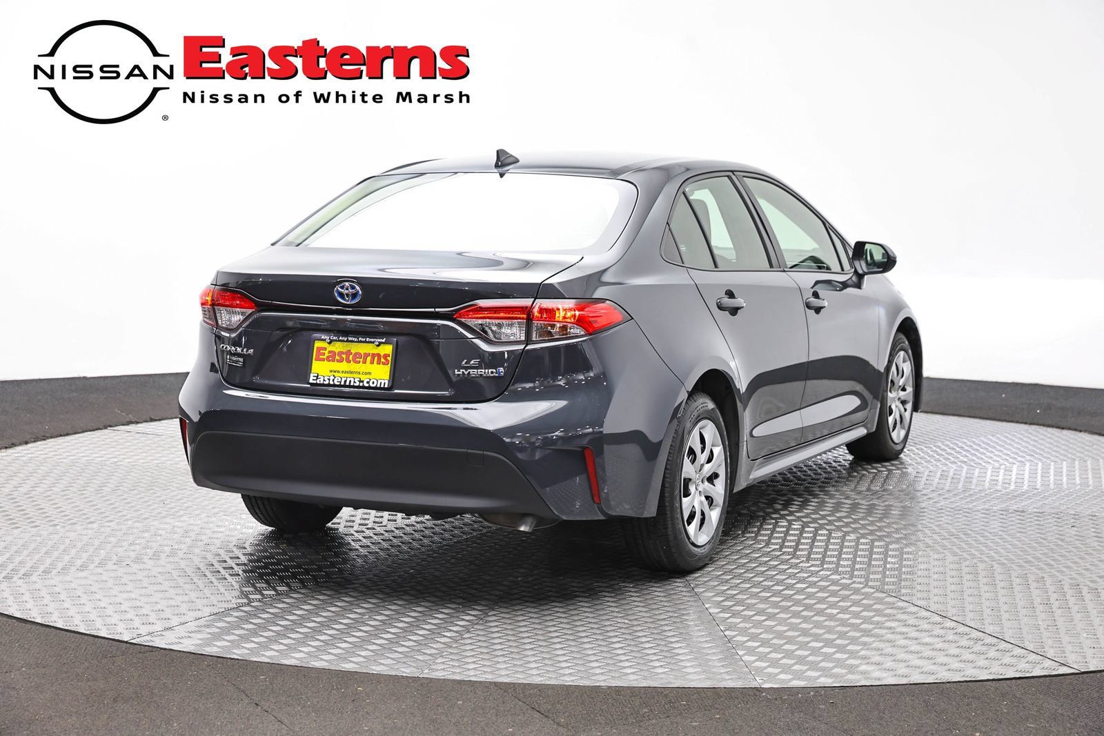 Used 2023 Toyota Corolla LE w/ Carpet Mat Package (TMS) FWD image 5