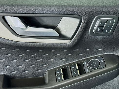 Used 2020 Ford Escape SEL image 23