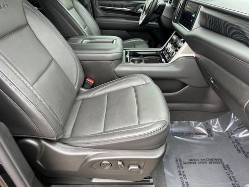 Used 2024 GMC Yukon XL Denali w/ Max Trailering Package AWD/4WD image 13