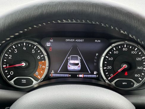 Used 2021 Jeep Renegade Latitude w/ Sun & Sound Group image 11