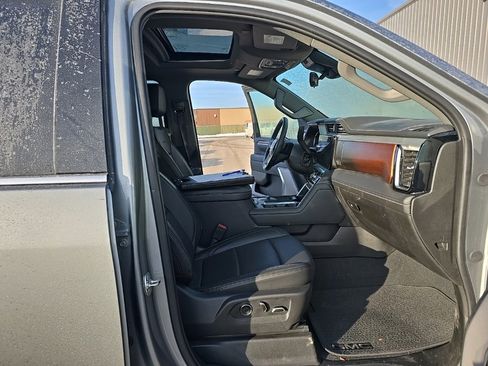 Used 2025 GMC Sierra 2500 Denali w/ Denali Reserve Package image 16