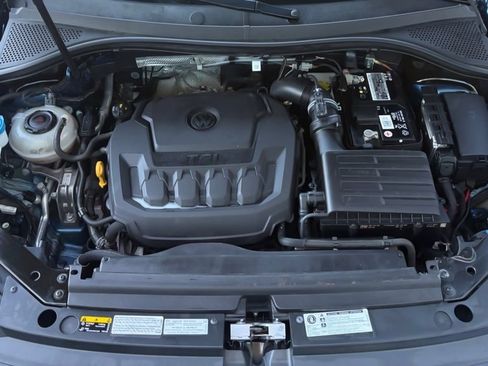 Used 2020 Volkswagen Tiguan SE w/ 3rd Row Seat Package AWD/4WD image 28