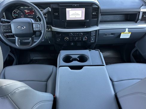 New 2026 Ford F250 XL w/ XL Chrome Package RWD image 11