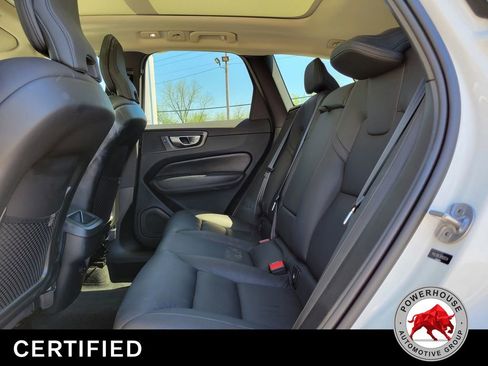 Used 2024 Volvo XC60 B5 Plus AWD/4WD image 17